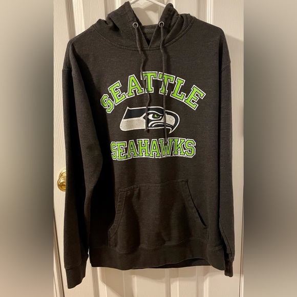 SEATTLE SEAHAWKS OFFICIAL NFL HOODIE IN MENS LARGE W/KANGAROO POCKET - Picture 3 of 4